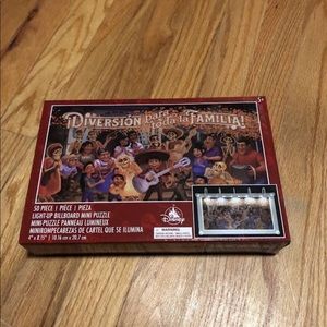 Disney 50 piece Coco light up billboard mini puzzle
